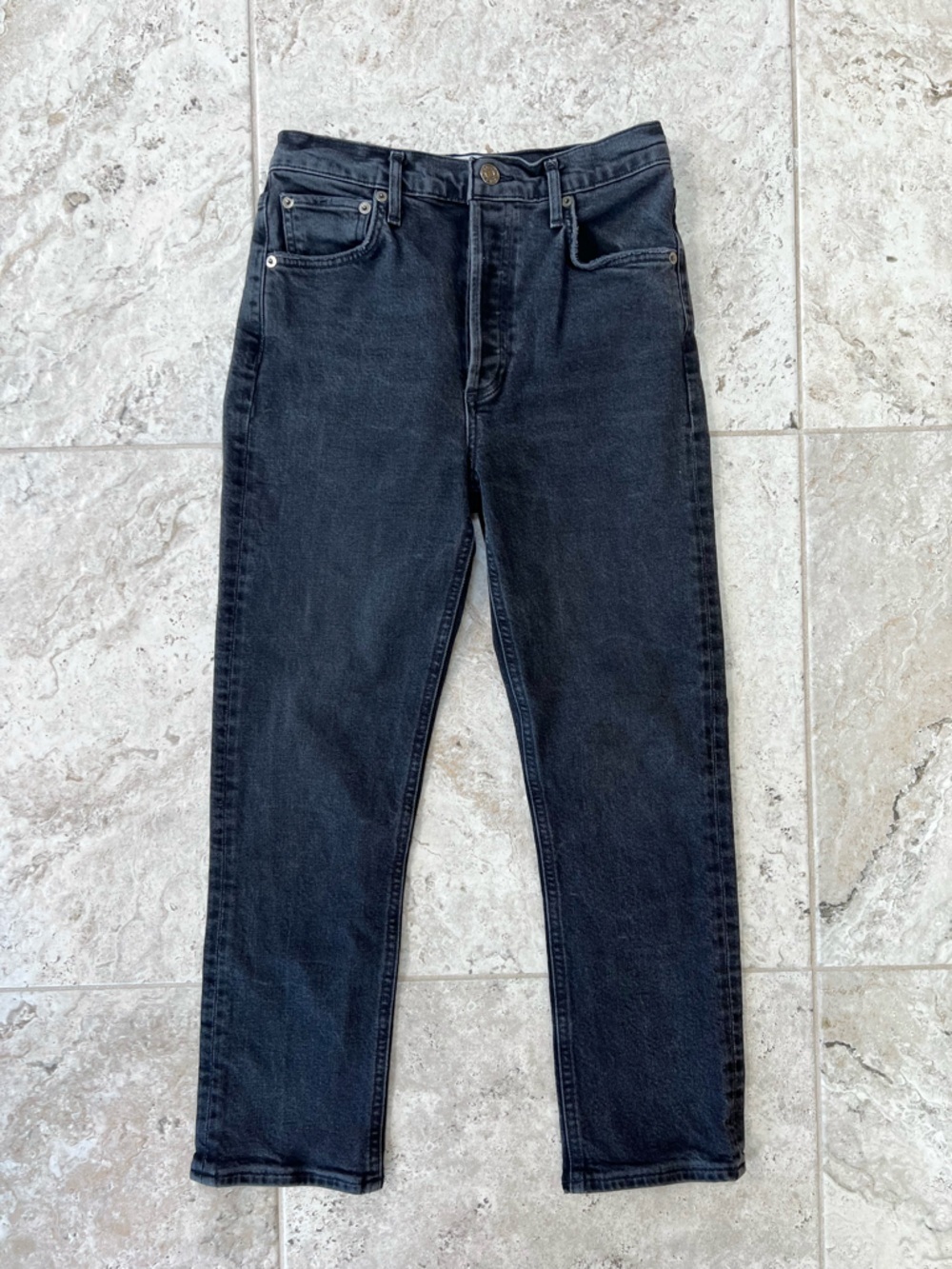 Agolde Riley High Rise Slim Straight Leg Crop in Panoramic Washed Black, size 26